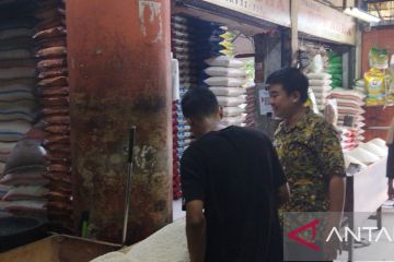 Harga beras di Pasar Tomang Barat Jakbar masih stabil