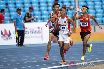 Rikki Simbolon debut manis dengan raih emas lari 10.000 meter putra