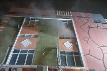 Kebakaran di Jakbar, dua orang tewas usai lompat dari lantai tiga