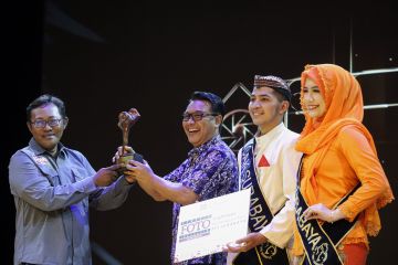 Wali Kota Surabaya raih penghargaan Tokoh Peduli Pers APFI 2023