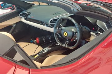 Ferrari diklaim lebih berharga dari gabungan 14 merek mobil