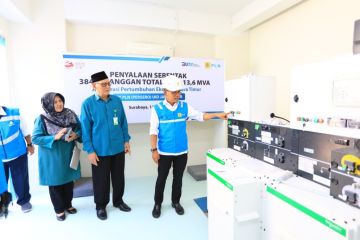 PLN UID Jatim nyalakan serentak pelanggan tegangan rendah dan menengah