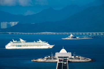 Kapal penumpang "ro-ro" buatan China berlayar ke Italia