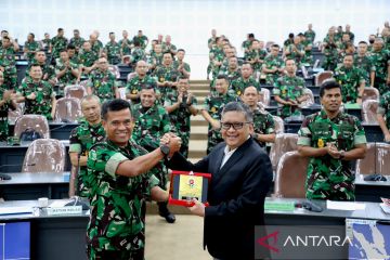 Hasto ajak perwira TNI bangun ide perkuat pertahanan Indonesia