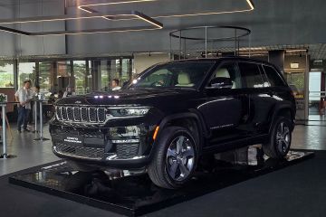 Jeep tarik kembali 90 ribu Grand Cherokee karena kolom kemudi rusak