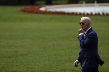 Media: Biden persingkat lawatan Asia-Pasifik karena isu plafon utang