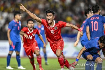 Emas sepak bola tutup perolehan medali Indonesia di peringkat ketiga