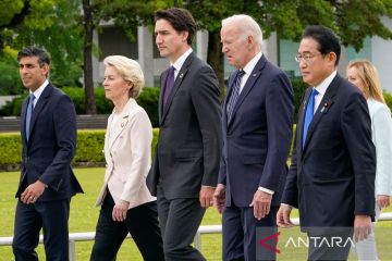 G-7 berlakukan sanksi pada Rusia saat Zelenskyy tiba di Jepang