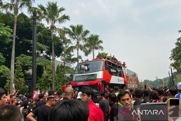Timnas U-22 tiba di Stadion Gelora Bung Karno naik bus TransJakarta
