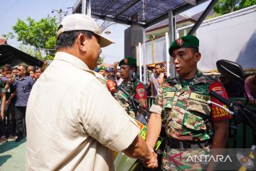 Menhan bagikan 112 motor untuk babinsa di Pekalongan