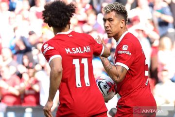 Roberto Firmino selamatkan Liverpool dari kekalahan kontra Aston Villa