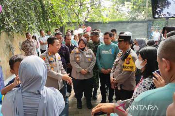 Polisi beri makanan sehat 16 anak terduga tengkes di Tebet