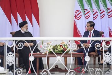 Kemarin, Presiden Iran kunjungi RI hingga Gibran tak lakukan manuver