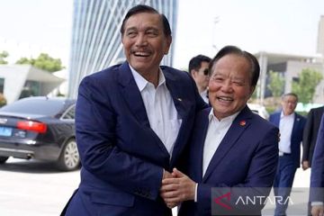 Luhut minta produsen serat kaca terbesar dunia investasi ke Indonesia