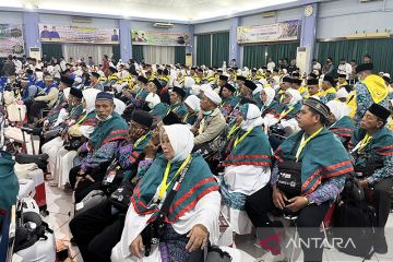 Lima calon haji kloter 1 Embarkasi Batam batal berangkat