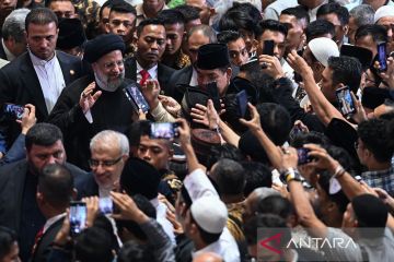 Presiden Iran Ebrahim Raeisi kunjungi Masjid Istiqlal