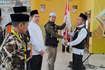 Pemrov Riau lepas 370 calon haji ke Madinah