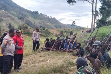 Polisi mediasi dua kelompok bertikai  di Lanny Jaya