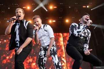 Lirik "Swear It Again", lagu pertama dalam album Westlife