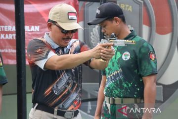 Pimpinan Kanwil Kumham DKI tingkatkan keterampilan gunakan senjata api