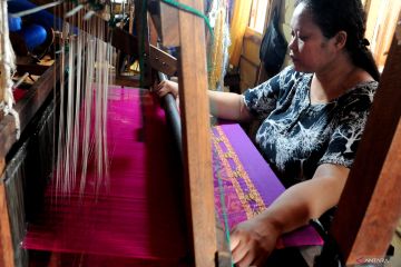 Tenun blongsong khas Sumsel