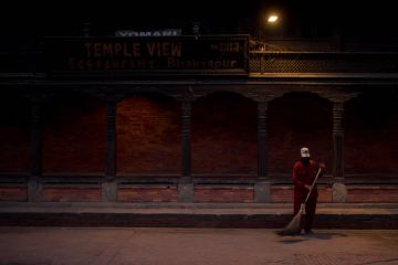 Menengok suasana pagi di Alun-Alun Durbar Bhaktapur di Nepal