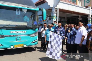 Bupati Cirebon ingatkan calhaj ikuti arahan pendamping di Tanah Suci