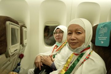 388 orang calon haji berangkat ke Mekkah lewat jalur cepat hari ini