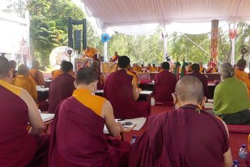 Doa bersama umat Buddha dunia untuk perdamaian dan kesejahteraan