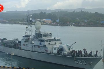 KRI Badik 623 patroli tambang ilegal di Sultra