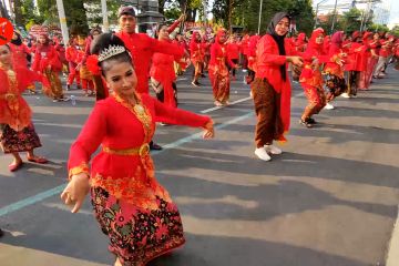 Meriahkan HUT ke-476 Kota Lumpia, belasan ribu orang menari Semarangan