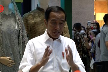 Jalan Lampung rusak parah, Jokowi: Saya mau pastikan apa betul begitu