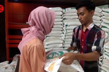 PT Pos Bogor salurkan 384 ribu bantuan beras