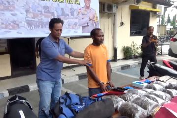 WNA tukar 8,7 kg ganja dengan sepeda motor diamankan Polresta Jayapura