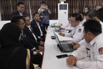 KPU Jateng siapkan empat tim pemeriksa berkas jelang akhir pendaftaran