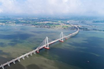 Mengintip pembangunan jembatan besar Luzhou di Kota Zhanjiang China