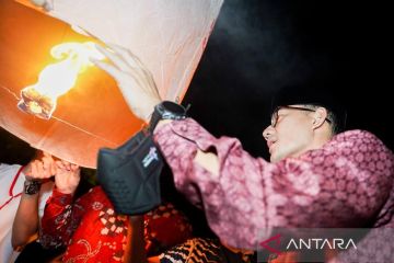 Menparekraf sebut Waisak bangkitkan pelaku parekraf sekitar Borobudur