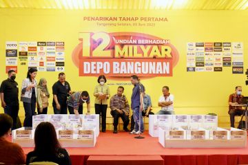 Depo Bangunan adakan undian berhadiah total Rp12 miliar