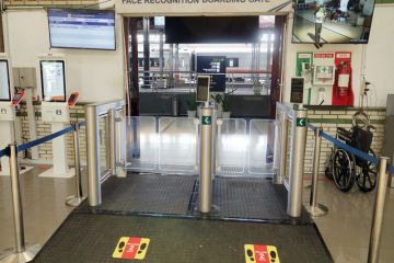 Stasiun Tawang pakai alat pengenal wajah di gerbang keberangkatan