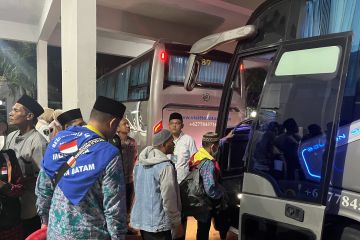 Embarkasi Batam sudah berangkatkan 16 kloter jamaah haji ke Madinah