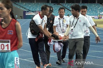 Atlet para-atletik Indonesia bertumbangan di lari 400 meter putri