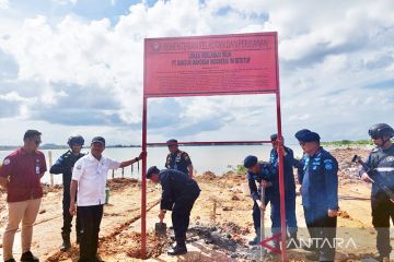 Menteri KP segel wilayah reklamasi seluas 3.000 meter persegi di Batam