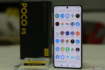 "Unboxing" POCO F5 si "flagship killer"