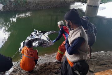 Polisi selidiki pembuangan jasad bayi di bawah jembatan di Semarang