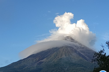 Pos PGA: Aktivitas vulkanik Gunung Karangetang relatif menurun