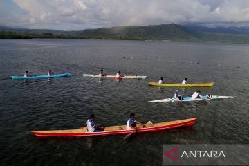 Lomba dayung perahu