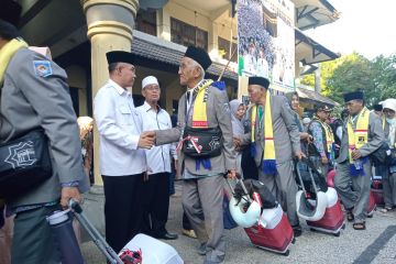 388 calon haji embarkasi Lombok kloter empat dilepas ke Tanah Suci