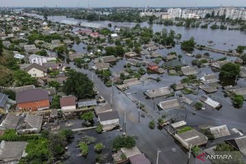 Banjir akibat jebolnya bendungan Nova Kakhovka di Ukraina