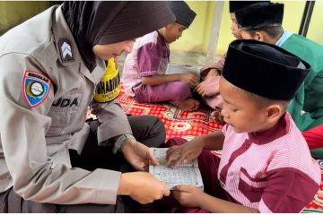 Sentuhan hati Briptu Mahmuda di Desa Penyamun