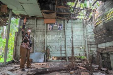 Bangunan sekolah rusak di Jambi